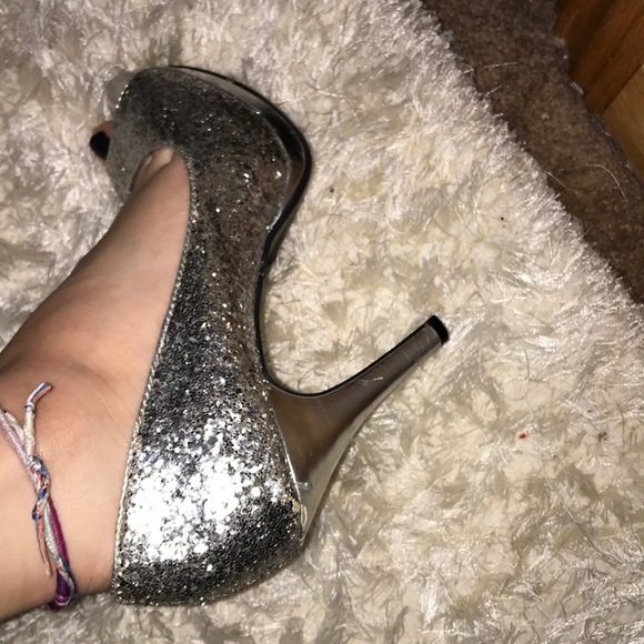 Sparkly silver peep toe pumps - Picture 6 of 7